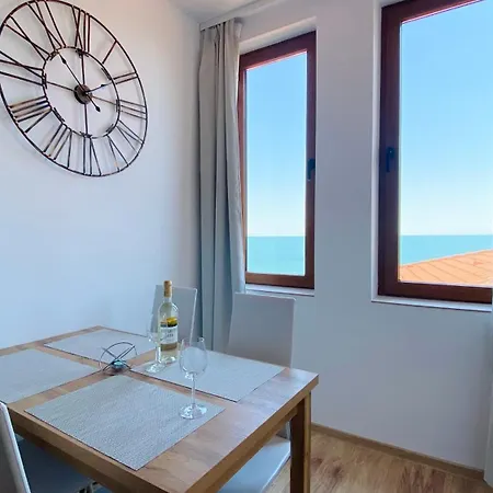 Garden Of Eden Modern - Apartello,com Apartman *